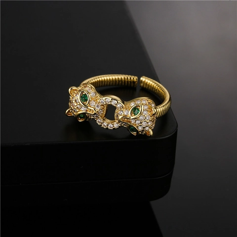Doppelter Pantherkopf Ring Kupfer Vergoldet Mikro Pave Zirkonia Grüne Augen Verstellbar Offen Geripptes Band Schmuck