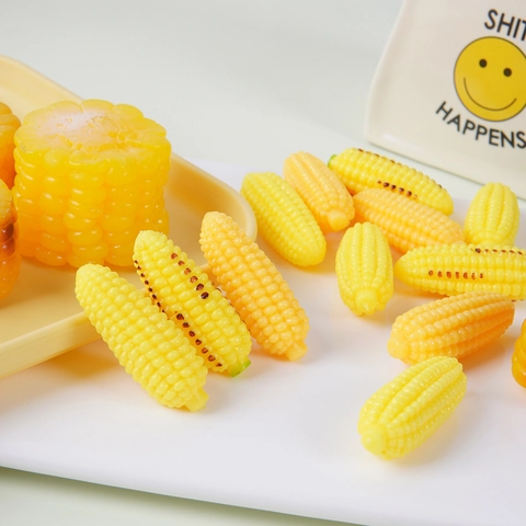 Realistic Corn On The Cob Keychain Simulation Food Model PVC Miniature Ornament For Bag Charm Desk Decor Novelty Gift