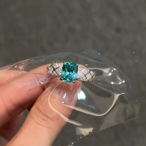 Anello Di Lusso Zircone Verde Taglio Smeraldo Motivo Trapuntato Fascia Larga Pavé Zirconia Gioielli Per Donna Anello Aperto Regolabile