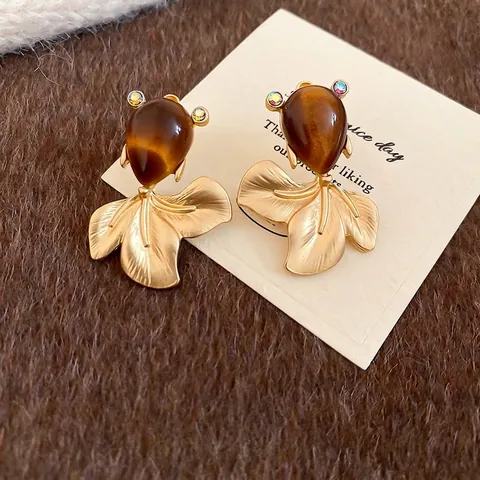 Pendientes De Botón De Pez Dorado Vintage Elegante Resina Piedra Ojo De Gato Marrón Aleación Strass Silver Earring Post