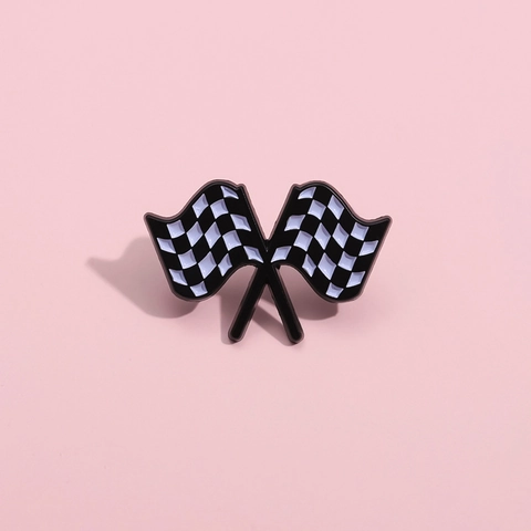 Spilla Bandiera Da Corsa A Scacchi Lega Smalto Pin Incrociate Distintivo Accessori Tema Auto Sportive