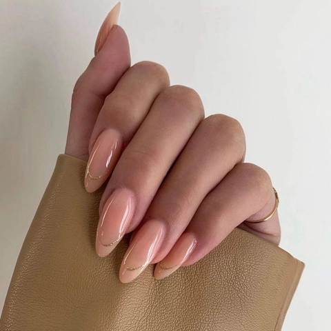 French Style Press On Nagels Nude Roze Glanzend Met Gouden Glitter Lijn Amandelvorm Kunstnagels Elegante Manicure