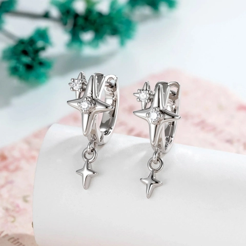 Boucles Oreilles Créoles Huggie Étoile Pendentif Cuivre Zircon Incrusté Quatre Pointes Étoile Bijoux Piercing Minimaliste Style Cool Pour Femmes Et Hommes