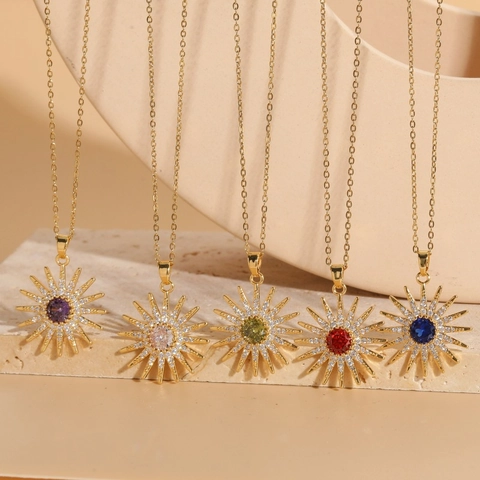 Collana Con Pendente Girasole Raggi Di Sole Rame Placcato Oro 14K Zirconia Gioielli Di Lusso Geometrici Per Donne