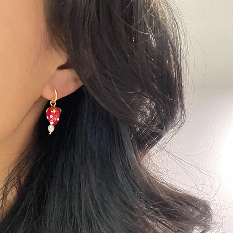 French Vintage Red Lampwork Strawberry Hoop Earrings With Freshwater Pearl 18K Gold Plated Titanium Steel Jewelry For Women