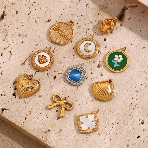 Colgantes De Acero Inoxidable Chapados En Oro De 18K Esmalte Concha Mariposa Corazón Abeja Estrella Para Joyería