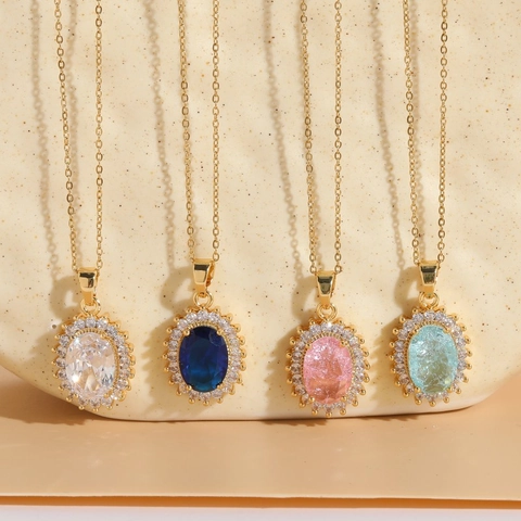Elegante Collana Con Ciondolo Ovale in Rame Zirconia Resina Per Donna Placcata Oro 14K Gioielli Halo Moda Pendolare Festa Regalo