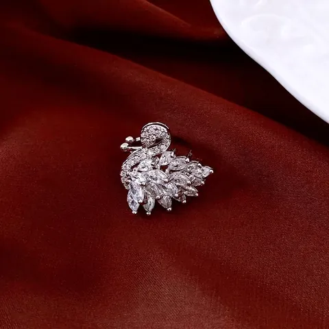 Funkelnde Zirkonia Schwan Ohrmanschette Ohne Piercing Clip Auf Kupferschmuck Eleganter Luxus Tier Ohrknochenclip Für Damen