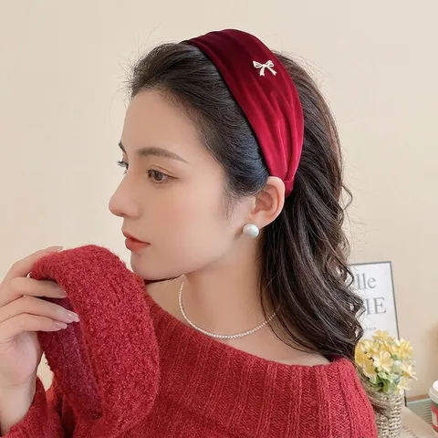 Red Velvet Plush Headband With Gold Bow Metal Accent Thickened Retro High Top Hair Hoop Elegant French Style For Women