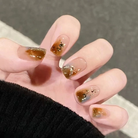 Unghie Finte A Pressione Corte Rotonde Sfumatura Ambra Marmorizzata Foglia D'Oro Riutilizzabili Unghie Artificiali Per Donne Stile Sweet Cool