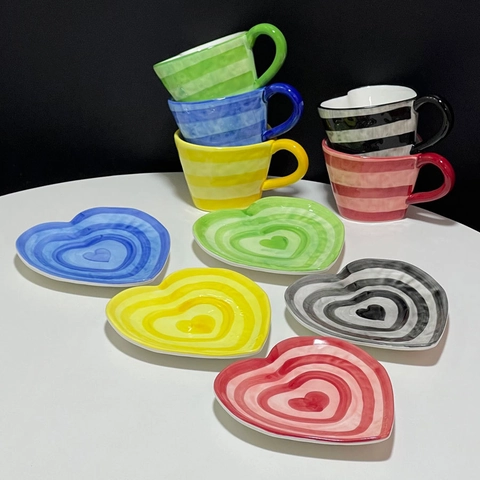 Taza De Café Y Platillo De Cerámica Con Forma De Corazón Pintado A Mano Rayado Para Oficina Y Hogar