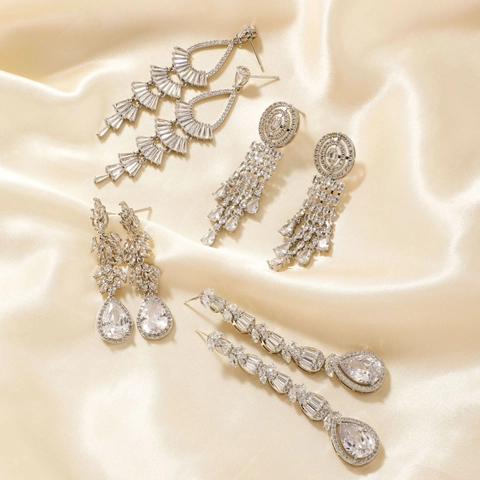 Elegante Zirkonia Lange Quasten Ohrhänger Für Damen Luxus Versilbert Geometrisch Wassertropfen Modeschmuck Geschenk