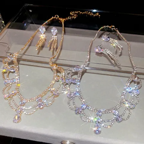 Luxus Palast Stil Kupfer Schmuck Halskette Und Ohrringe Mit Birnenförmigem Zirkon Quaste Silbernem Ohrstecker Für Frauen