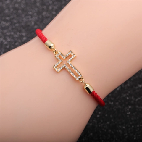 Bracelet Pendentif Croix Religieuse Cuivre Micro Zircon Ajustable Corde Rouge Chaîne De Boîte Bijoux De Mode Pour Femmes