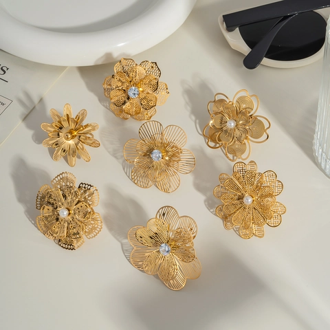 Anillo Ajustable Hueco Flor Camelia Acero Inoxidable Chapado En Oro 18K Zircon Perla Artificial Impermeable Hipoalergénico Joyas Mujer