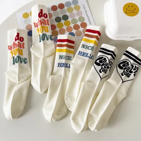 Chaussettes Mi-mollet en Coton Style Preppy pour Femmes Rétro Rayé Cœur Fleur Imprimé Lettres Trendy Academy Crew Femmes