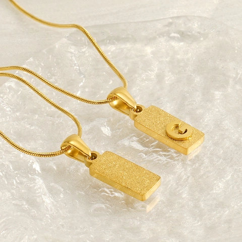 Collana Con Ciondolo Lettera Iniziale Acciaio Inossidabile Placcato Oro 18K Rettangolo Opaco Catena A Serpente Gioielli Donna