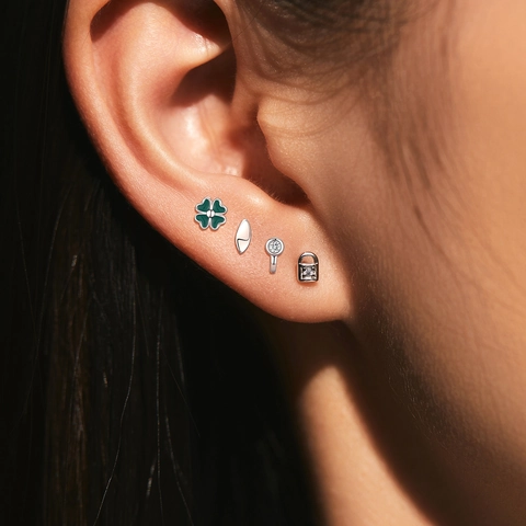 925 Sterling Zilveren Oorknopjes Set Klavertje Vier Sleutel Slot Blad Zirconia Groen Emaille Hypoallergeen Sieraden Voor Dames