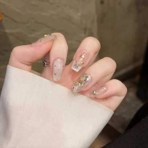 Handmade French Rose Cat Eye Press-on Nails Elegant Short Coffin UV Gel False Nails With Rhinestone Artificial Pearl Alloy Bow For Women