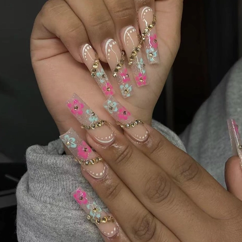 Lange Sarg Aufpressnägel Mit Blumendesign Und Strass Goldketten Akzenten Pink Blaue Glänzende Künstliche Nagelspitzen