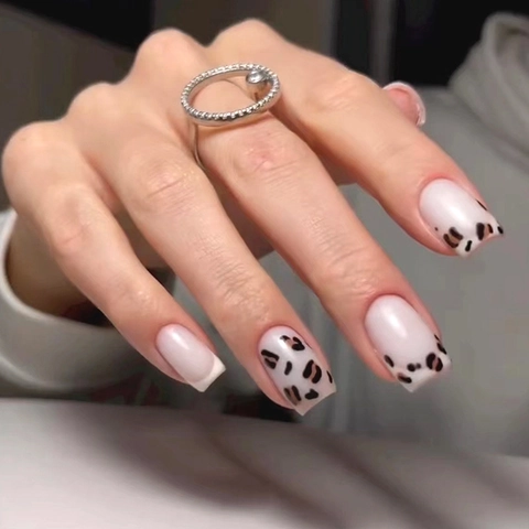 Aurora Leopard Print Press On Nails French Tip Square Oval Fake Nails Full Cover Manicure For Women Fashion