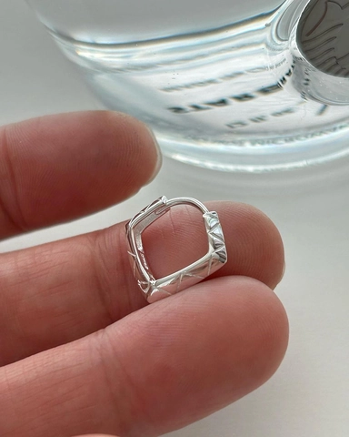 Minimalist 925 Sterling Silver Quilted Geometric Hoop Earrings For Women Quilted Diamond Pattern Ear Buckle Korean Fashion Jewelry
