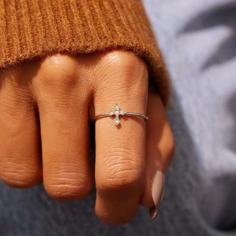Anello A Croce Minimalista Rame Zirconia Cubica Gioielli Da Dito Sottili Accessorio Di Moda Per Donne Tendenza