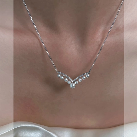 Elegante Collana Di Künstliche Perle Sintetiche A Forma Di V Con Zircone Lucido Catena In Rame Minimalista Gioielli Da Donna