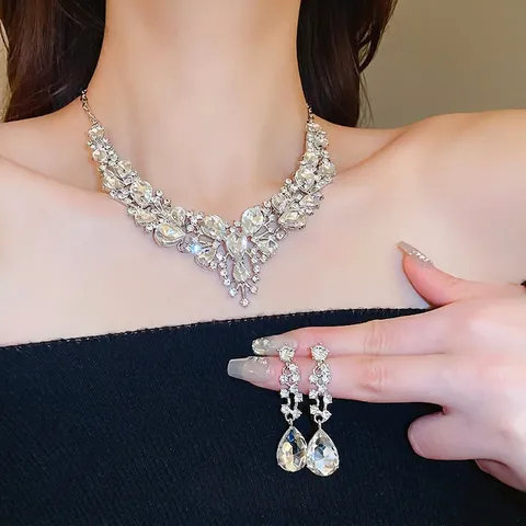 Luxe Strass Waterdruppel Ketting En Oorbellen Legering Banket Bruiloft Feest Sprankelende Traandruppel Sieraden Voor Dames