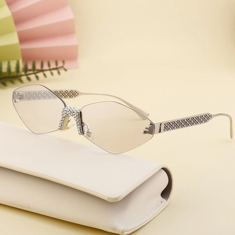 Mode Randlose Sonnenbrille Für Damen Luxus Strass Eingelegter Metallrahmen UV400 Schutz Diamantschliff Gläser Outdoor Brille
