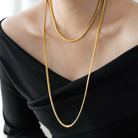 Collana a Catena in Acciaio al Titanio Vintage per Donna Elegante Minimalista Oro Argento Placcato Catena in Metallo Semplice