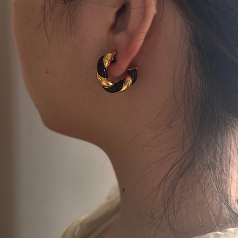 Twisted Hoop Earrings 18K Gold Plated Stainless Steel Enamel C Shape Vintage French Style Retro Jewelry For Women