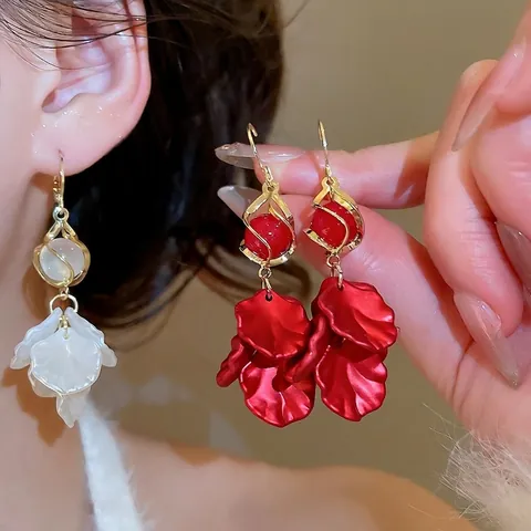 Boucles Oreilles Pendantes Pétales Fleurs Élégantes Avec Künstliche Perle Imitation Chas Chat Alliage Silver Earring Post