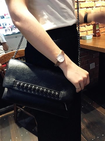 Damen PU Leder Umschlag Clutch Tasche Mit Nieten Crossbody Handtasche Mit Kettekette Und Handgelenkschlaufe