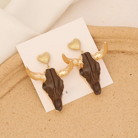 Vintage Bohemian Bull Head Stud Earrings With 925 Sterling Silver Earring Post Resin Heart Jewelry Accessory For Women