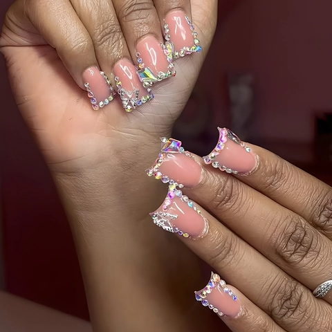 Lange Sarg Press On Nägel Nude Pink Strass Schmetterling Glitzer Elegante Künstliche Nägel Für Frauen