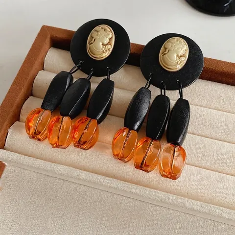Vintage Σκουλαρίκια Cameo Πορτρέτο Με Ασημένιο Κούμπωμα Ξύλινες Χάντρες Ακρυλικό Κεχριμπάρι Ρετρό Στυλ Για Γυναίκες