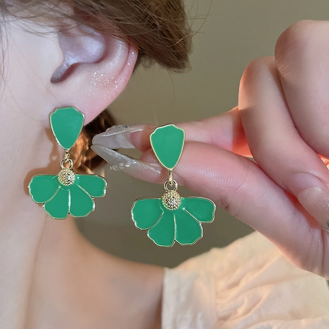 Flower Petal Drop Earrings Vintage French Green Enamel Alloy Jewelry With Silver Earring Post For Women Elegant Niche
