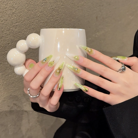 Unghie Finte a Pressione Verde Fresco Fatte a Mano Lungo Stiletto Farfalla Rosa Strass Perla Artificiale Unghie per Donna