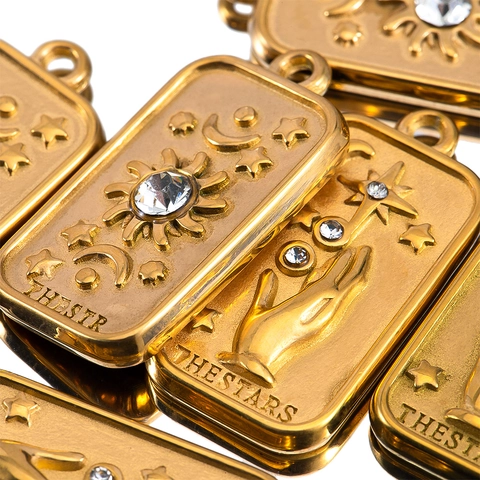 Edelstahl Tarot Karten Anhänger Mit Strass Sonnen Stern Muster Vintage Himmlische Charms Für DIY Schmuckherstellung