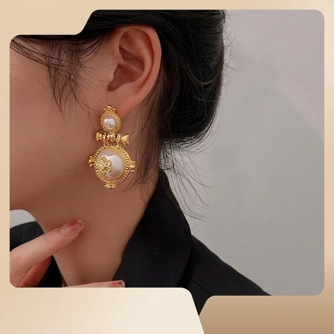 Vintage Artificial Baroque Pearl Flower Stud Earrings With 925 Sterling Silver Earring Post Elegant Palace Style Jewelry For Women