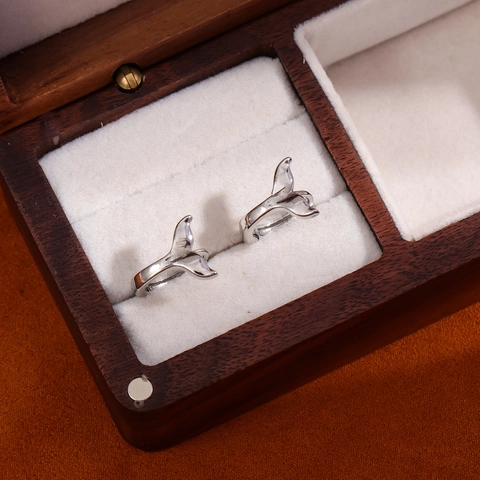 Minimalist Silver Color Copper Whale Tail Earrings For Women Summer Ocean Dolphin Tail Ear Buckles Fashion Jewelry Accessories