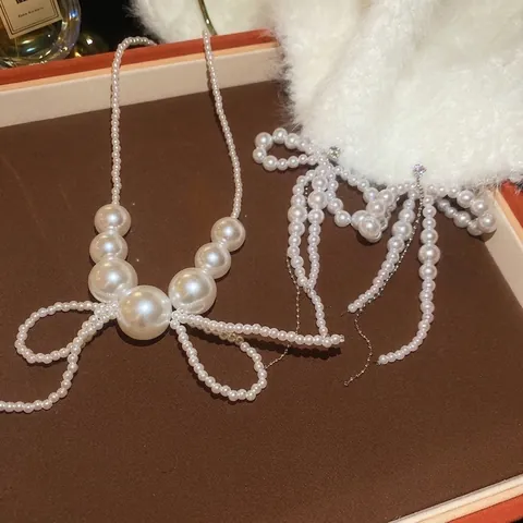 Collana Di Künstliche Perle Con Fiocco E Orecchini Con Nappa Gioielli Con Perno In Argento Lusso Elegante Accessorio Donna