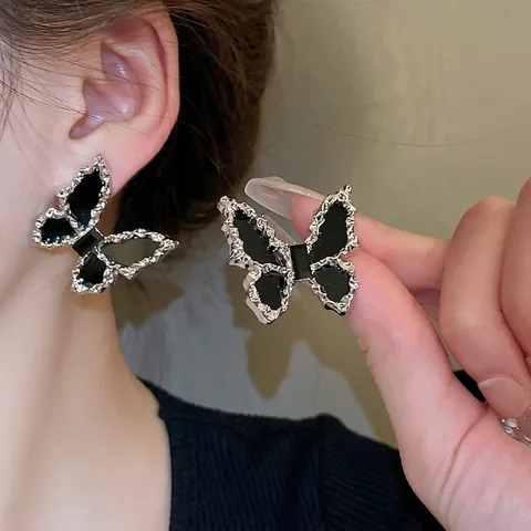 Schmetterling Legierung Strass Quaste Halskette Silber Ohrringpfosten Ring Elegante Schwarze Vintage Accessoires Für Frauen