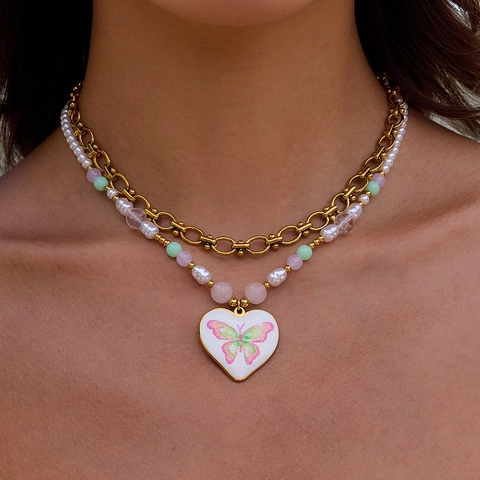 Collana con Pendente a Cuore e Farfalla in Acciaio Inossidabile Placcato Oro Perla Artificial Sintetica Gioielli Bohemian per Donna