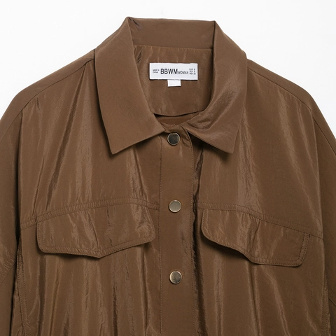 Dames Cargo Shirt Blouse Glanzend Polyester Revers Metalen Knopen Klepzakken Elastische Zoom Safari Utility Top
