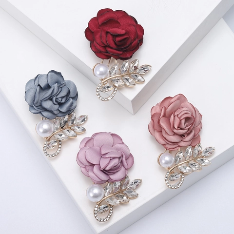 Vintage Satin Rose Flower Brooch Pin For Women Alloy Rhinestone Pearl Elegant Corsage Wedding Party Jewelry Accessories