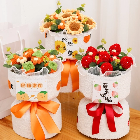 Gestrickter Blumen Obststrauß Handgefertigt Häkeln Sonnenblume Erdbeere Persimone Geschenktüte Mit Licht Für Frauen Wohndekoration