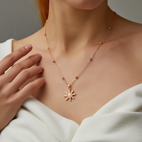 Sonnenanhänger Halskette Legierung Synthetischer Opal Zierliche Perlenkette Minimalistischer Schmuck