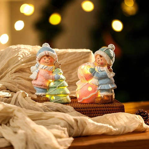 Luce Notturna LED Di Natale Ornamento Resina Dipinta Statuetta Ragazzo Ragazza Albero Di Natale Luminoso Decorazione